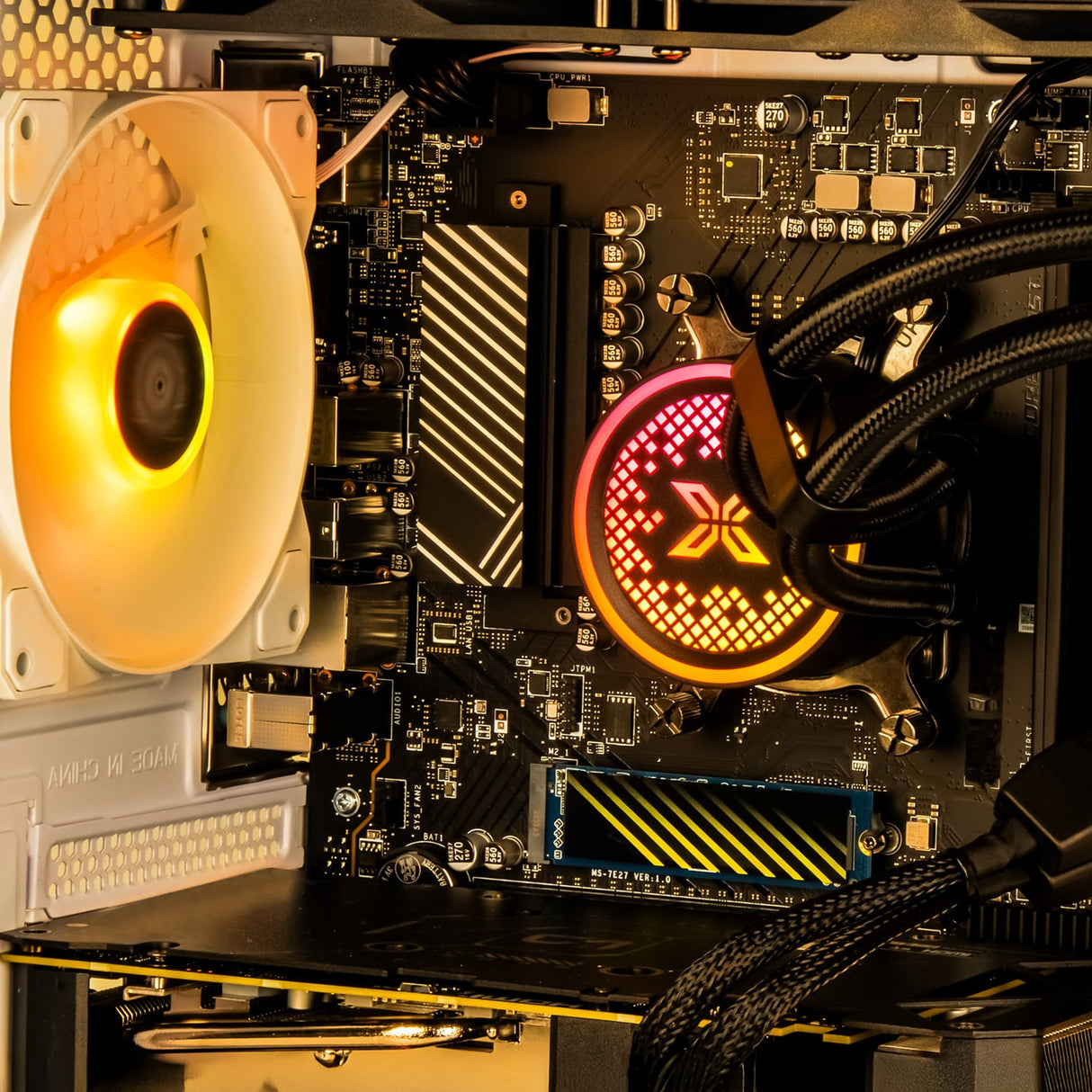Gaming-PC – Intel Core i7-14700KF RTX 5060 8 GB 32 GB RAM 1 TB NVMe SSD