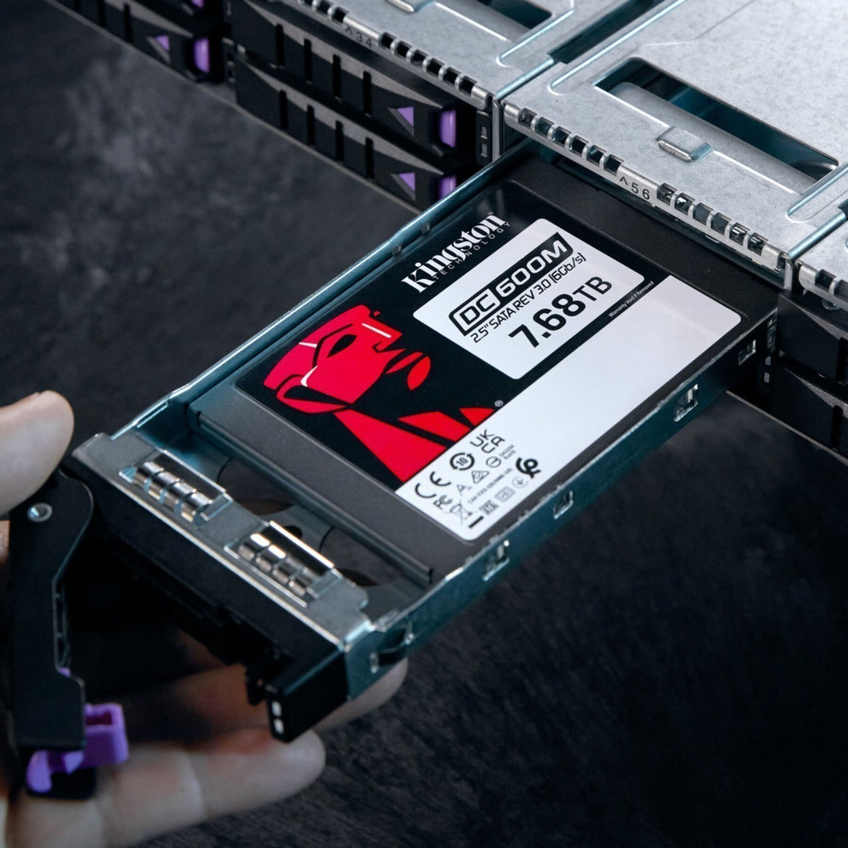 SSD Kingston DC600M 7,68 TB Sata 3.0 2,5" Enterprise SEDC600M/7680G [88620_7_1280x1280..jpg]